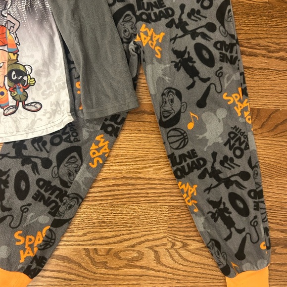 Space Jam A New Legacy 2-Piece Fleece Pajama Set - Picture 5 of 10